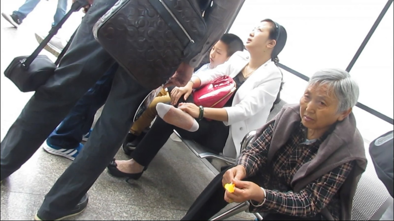 streetsnapfootm[00 01 57][20181202 110803 3]